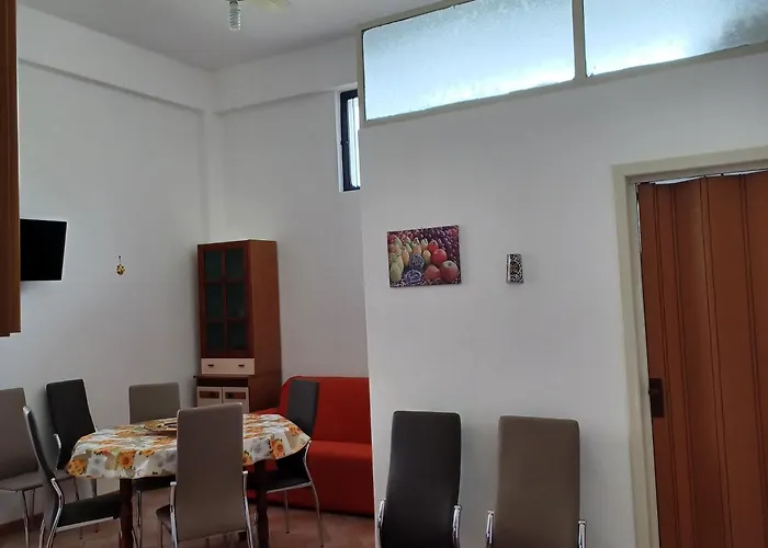 Casa Vacanza \' A Casa Dei Nonni 2 \'